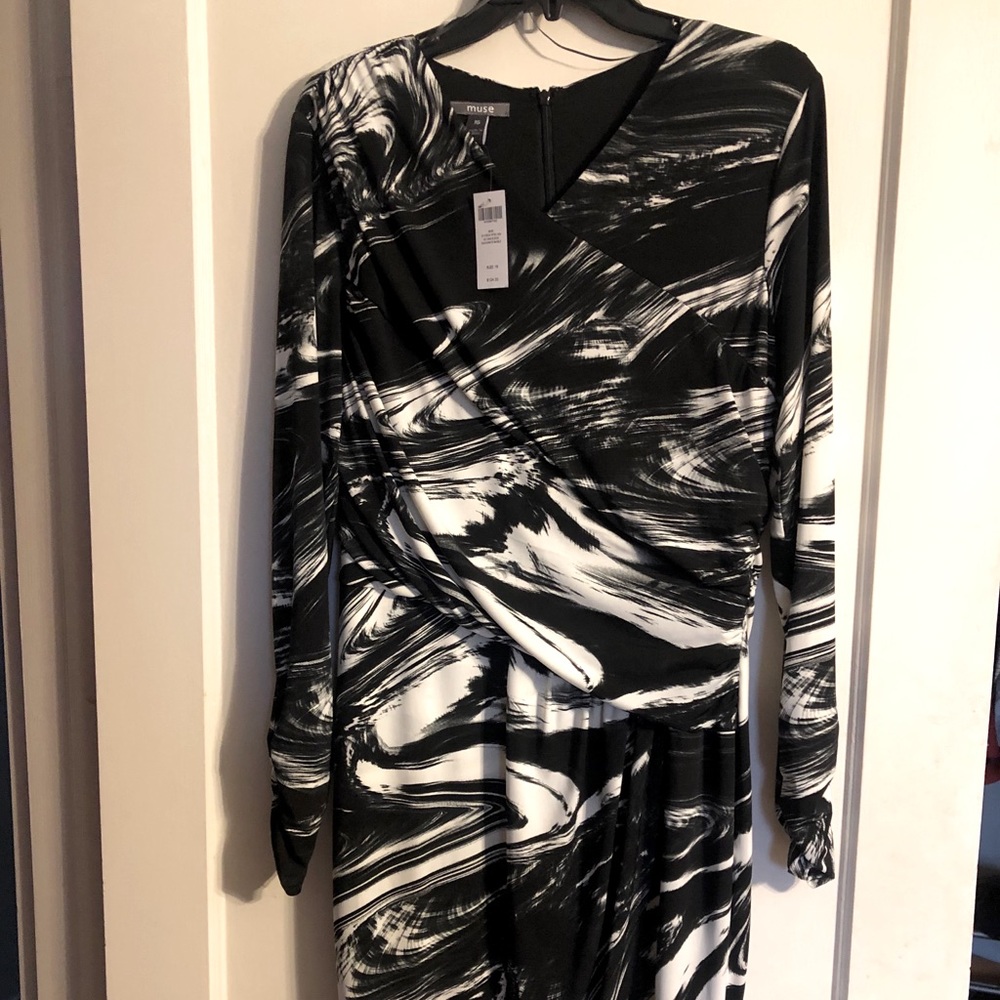 Muse black/white marble dress